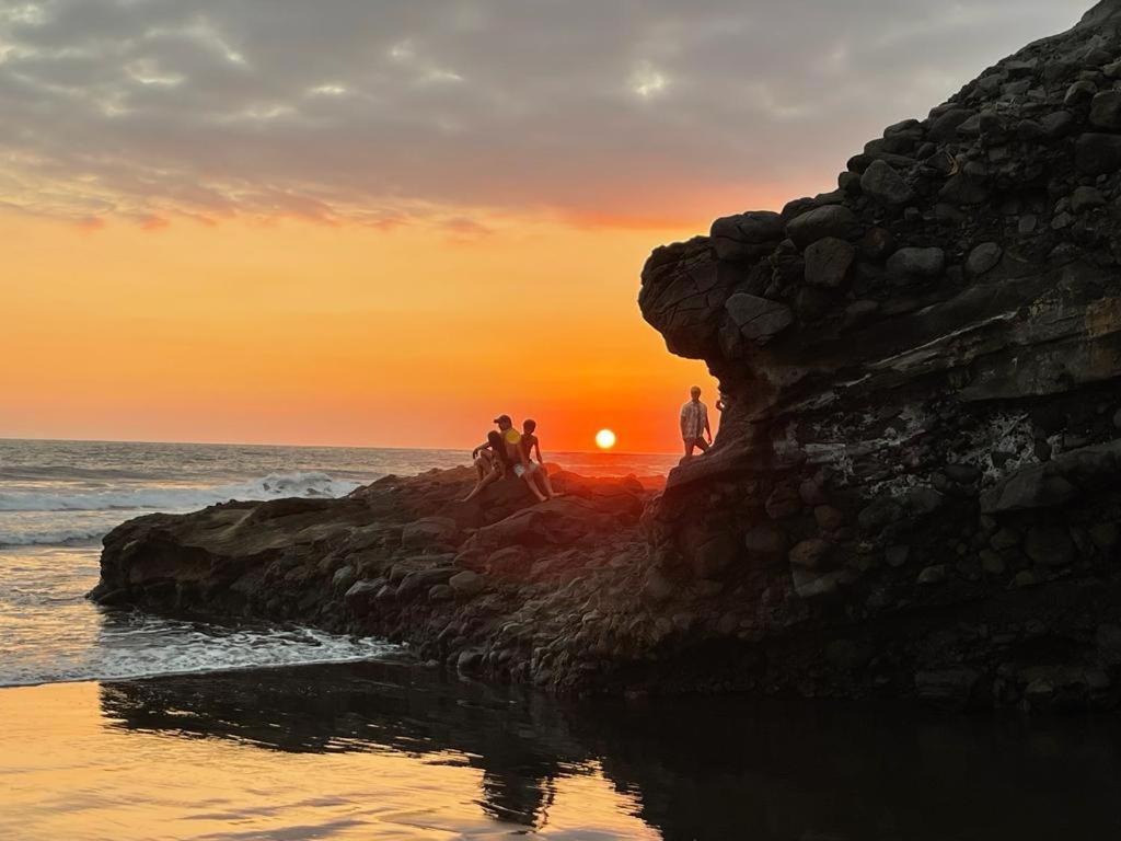 אל זונטה Beach On The Rocks מראה חיצוני תמונה